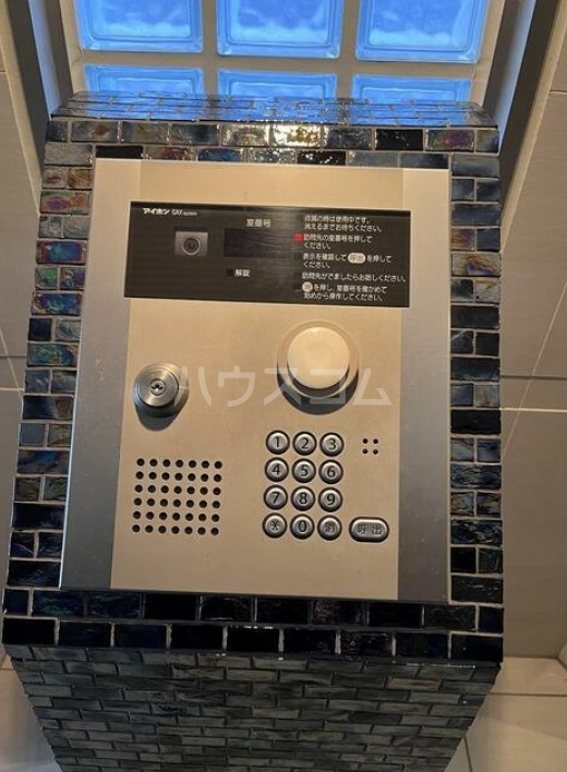 16/26 エントランス