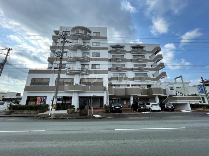 17/17 エントランス