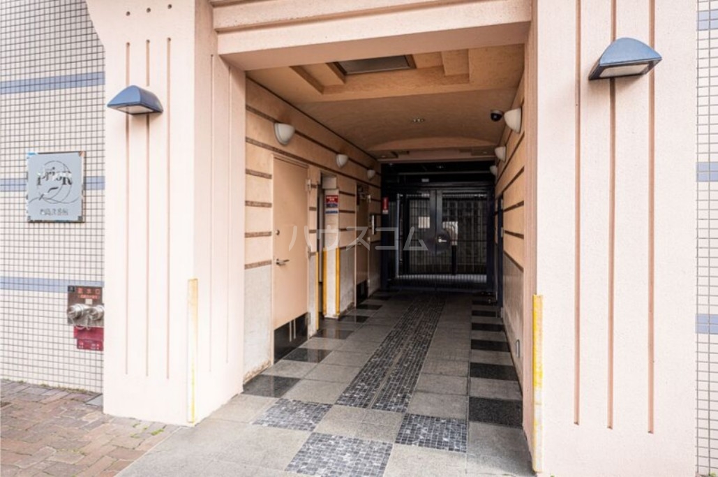 2/2 エントランス