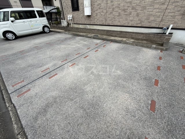 22/30 駐車場