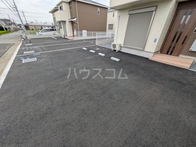 28/30 駐車場