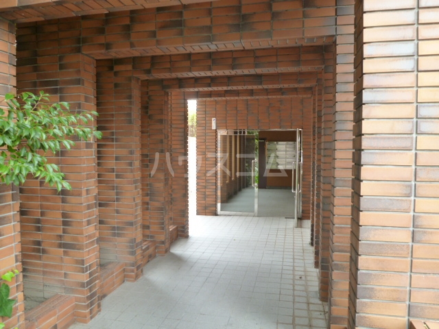 20/25 エントランス