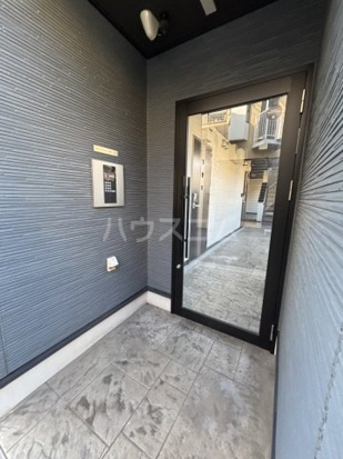 17/27 エントランス