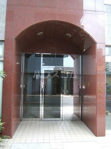 17/27 エントランス