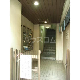 21/26 エントランス