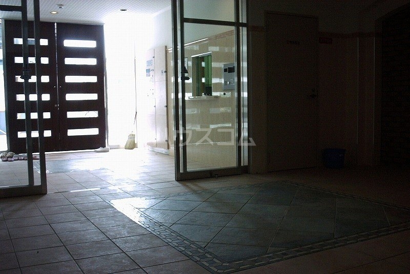 16/26 エントランス