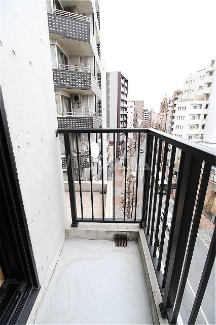 15/28 バルコニー