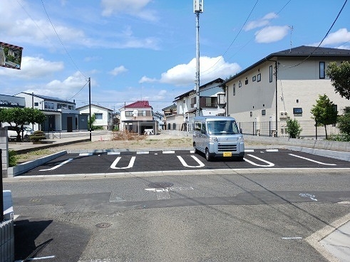 2/5 駐車場