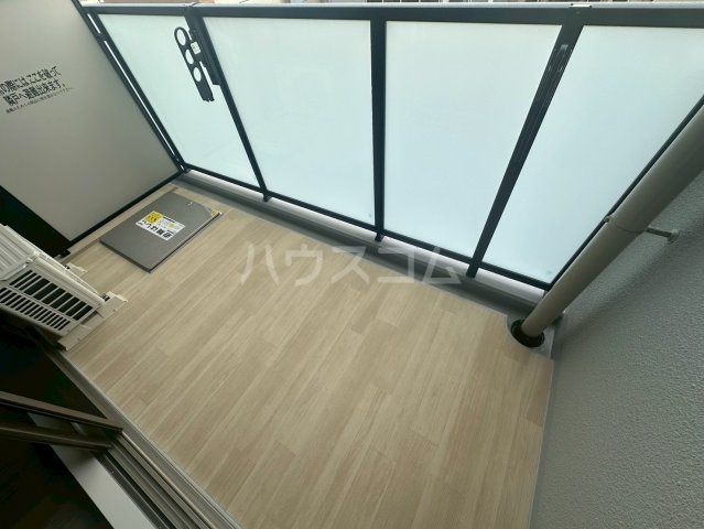 23/30 バルコニー