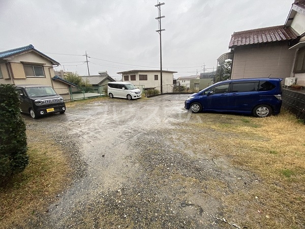 2/10 駐車場