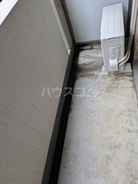 13/22 バルコニー