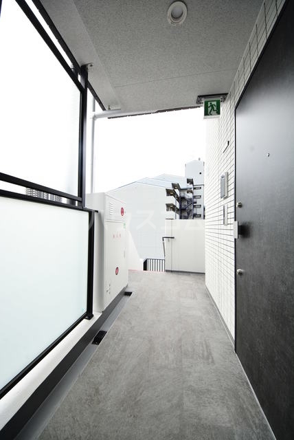 13/30 バルコニー