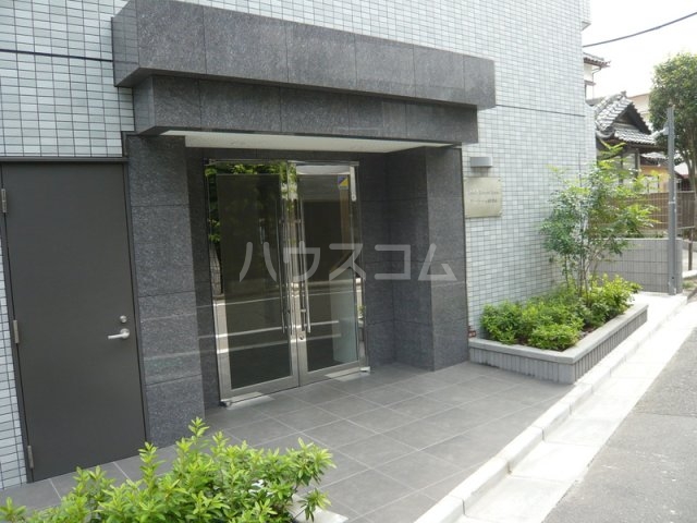 18/22 エントランス