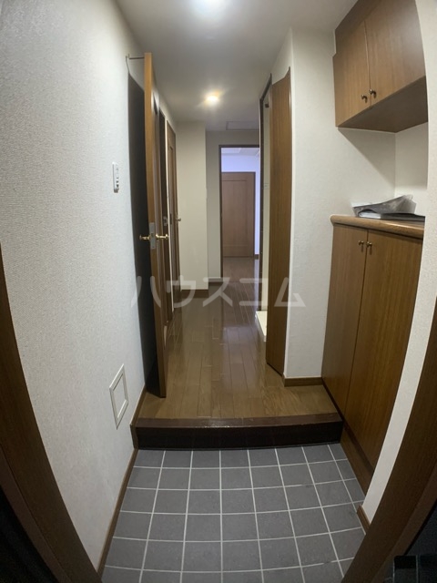 13/30 玄関