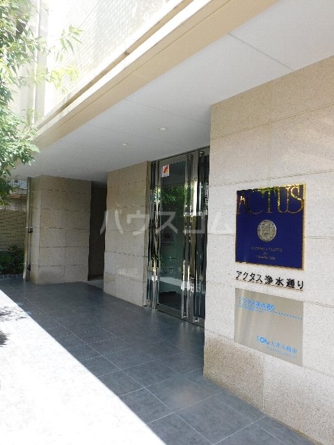 21/28 エントランス