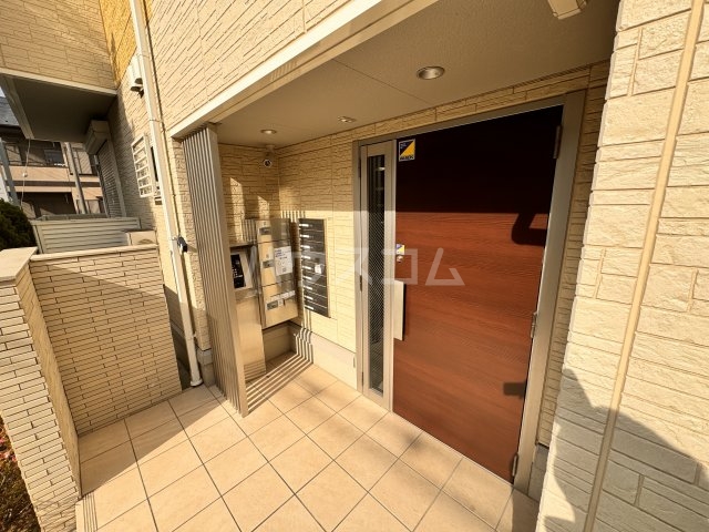 2/4 エントランス