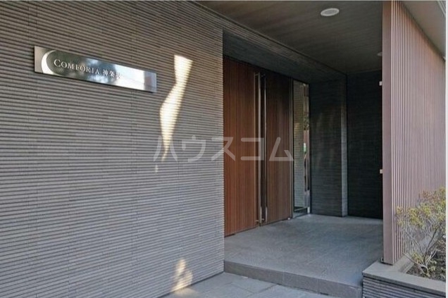 16/18 エントランス