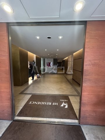 17/27 エントランス