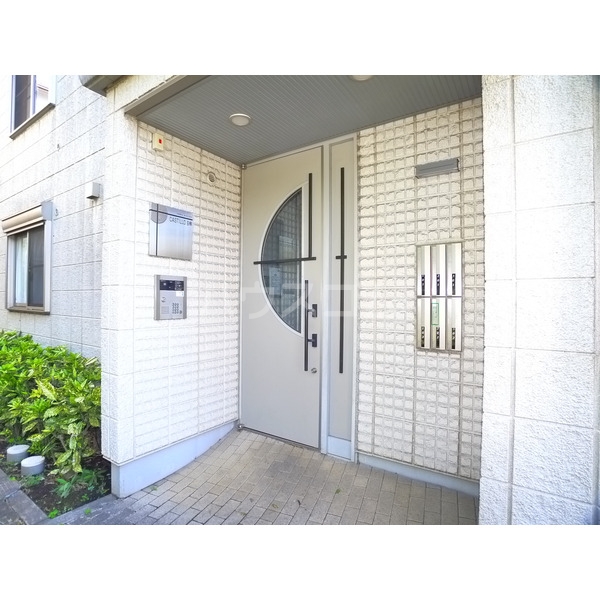 17/25 エントランス