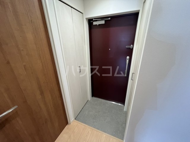 21/30 エントランス