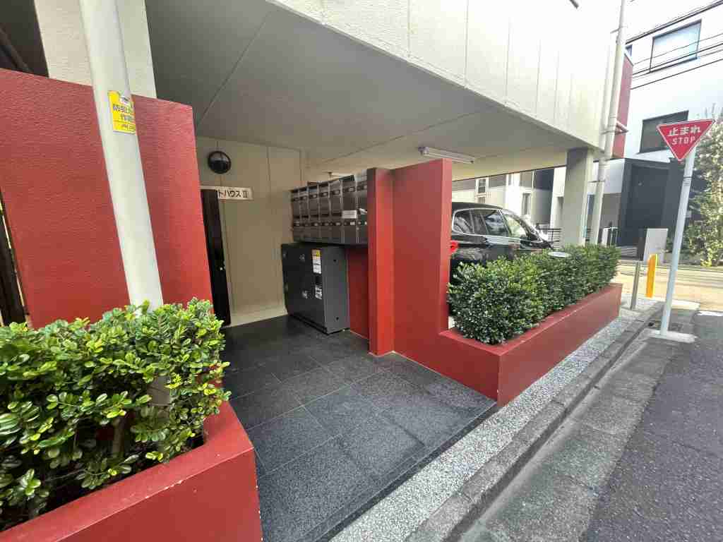 20/23 エントランス