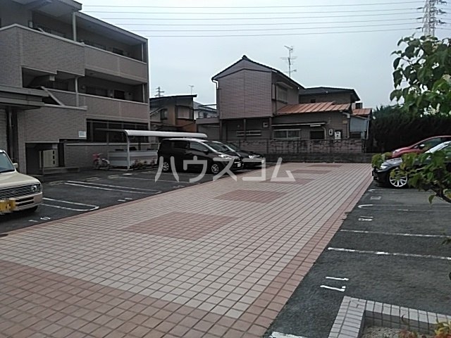 20/28 駐車場