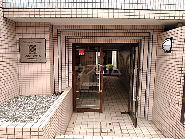 26/30 エントランス