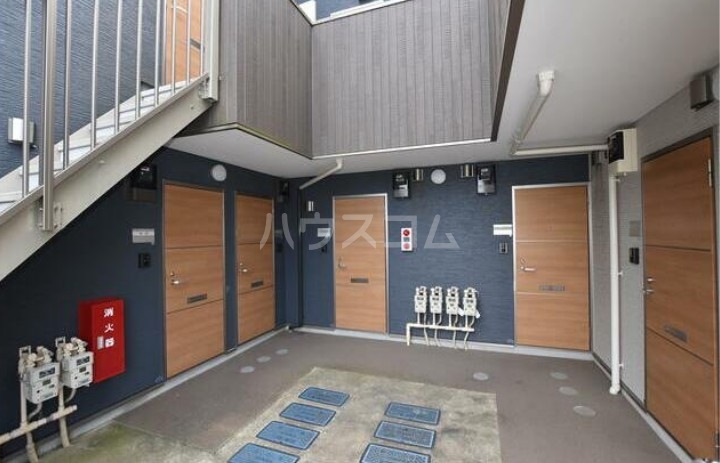 15/19 エントランス