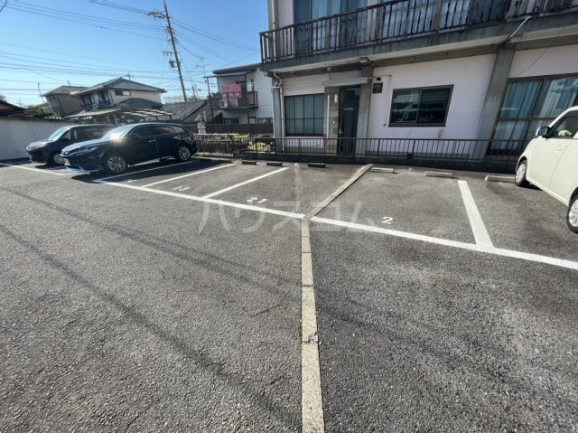 22/30 駐車場