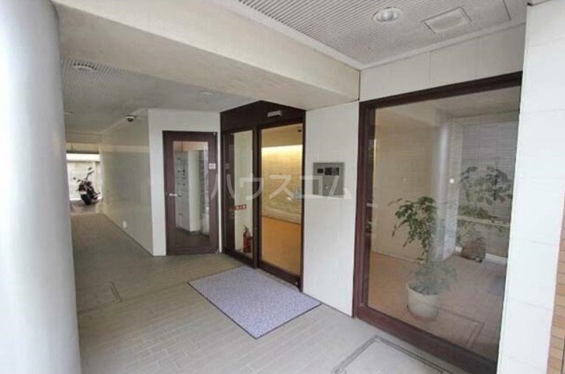 16/24 エントランス