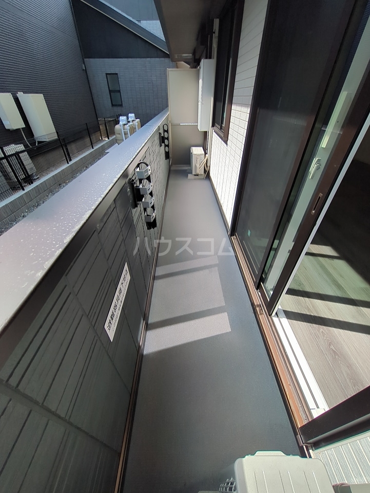 14/27 バルコニー