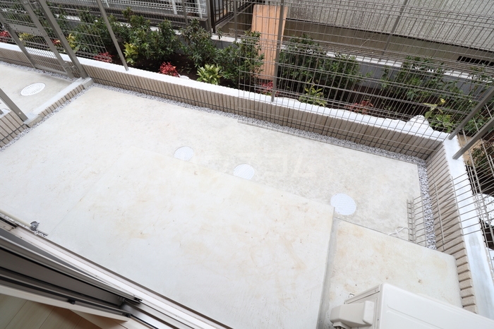 15/28 バルコニー