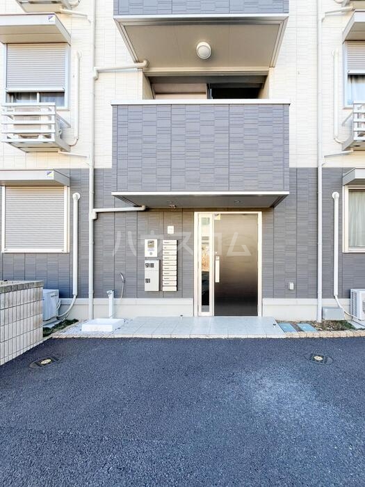 19/28 エントランス