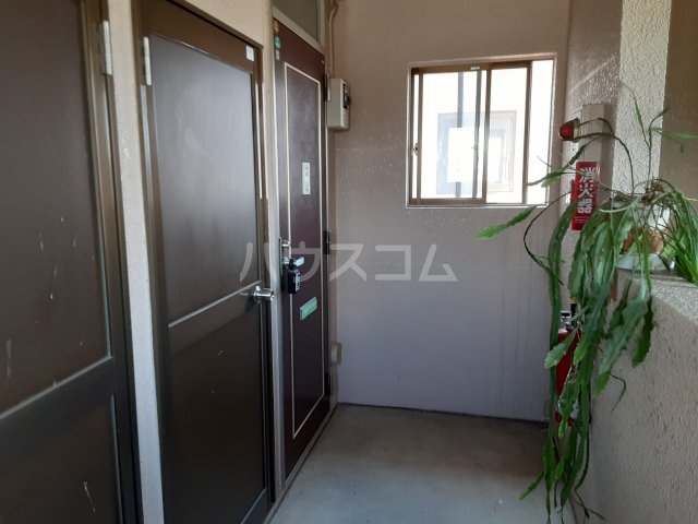 20/22 エントランス