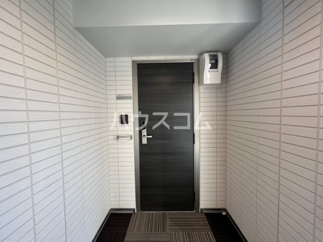 24/30 エントランス