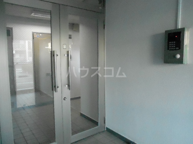 19/28 エントランス