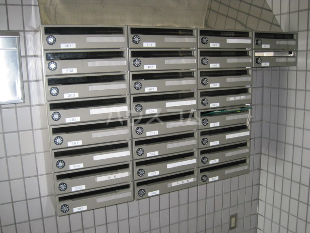 20/20 エントランス