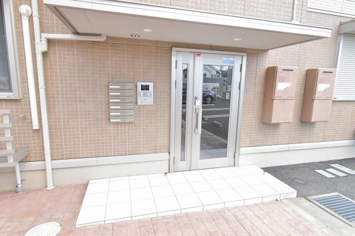 26/30 エントランス