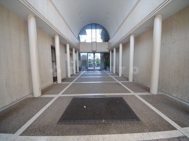 14/23 エントランス