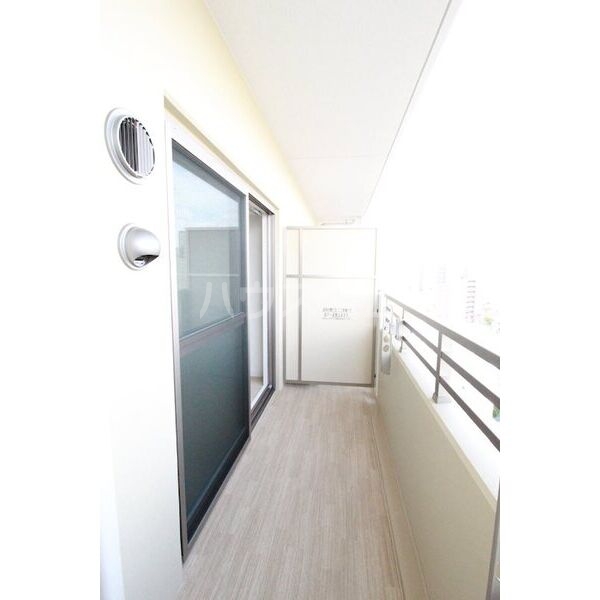 16/27 バルコニー