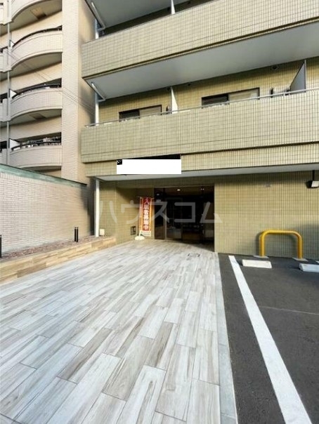 17/25 エントランス