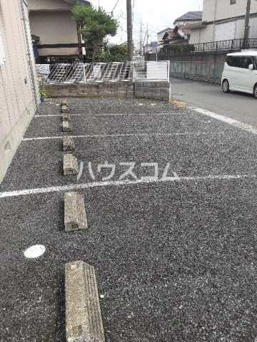 18/18 駐車場