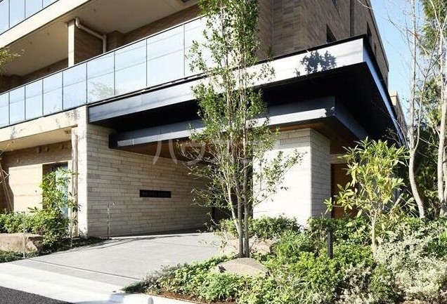 19/29 エントランス