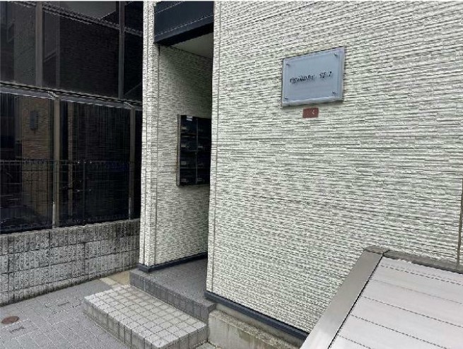 13/25 エントランス