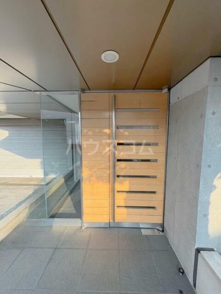 13/21 エントランス