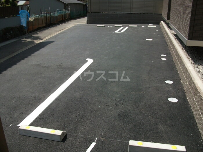 2/5 駐車場