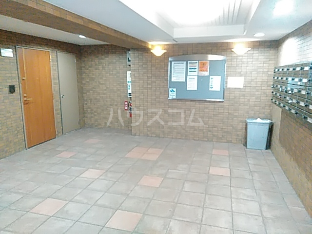 21/29 エントランス