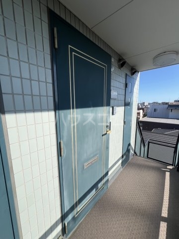 22/25 エントランス