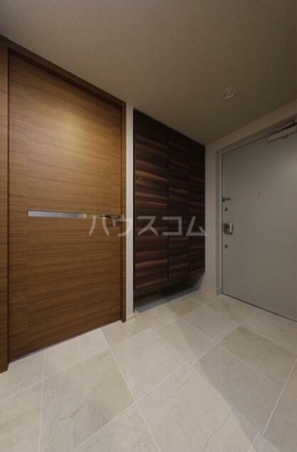 14/16 エントランス