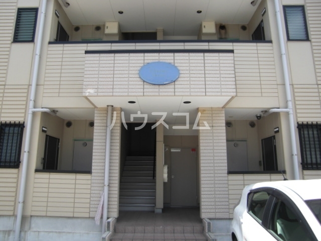 23/30 エントランス